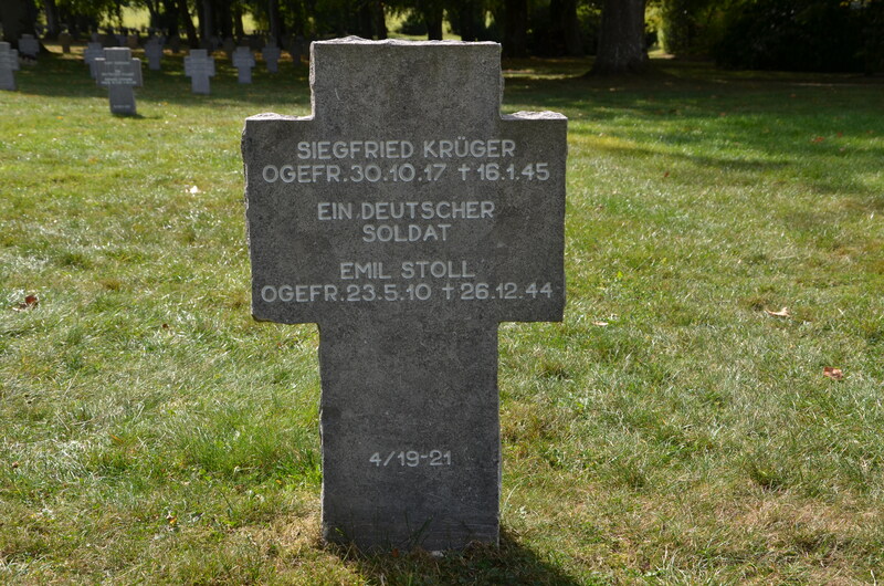 Niemiecki cmentarz wojenny w Recogne. Belgia. 