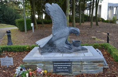 Pomnik na wzgórzu Mardasson w Bastogne. Belgia. 