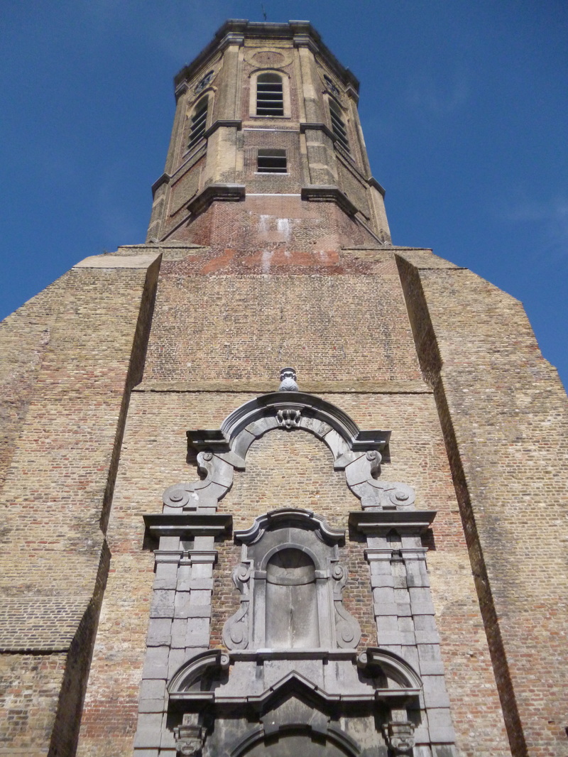 Peperbusse, wieża kościoła św. Piotra, który spłonął w 1896 roku. Ostenda, Belgia.