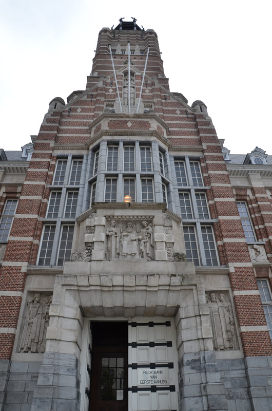 Budynek sądu w Dendermonde. Belgia. 