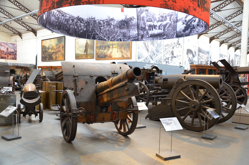 Królewskie Muzeum Sił Zbrojnych i Historii Wojskowości w Brukseli. 
Royal Museum of the Armed Forces and Military History in Brussels. 