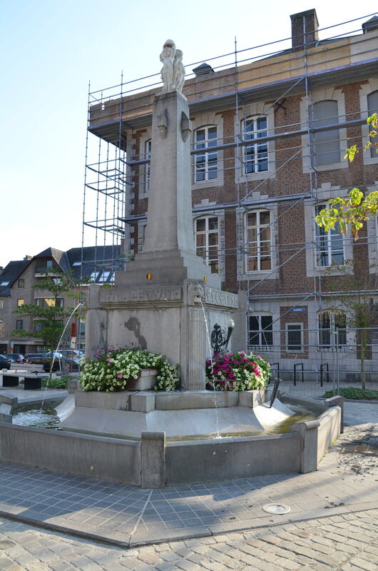Pomnik wojenny w Tongeren. Belgia. 